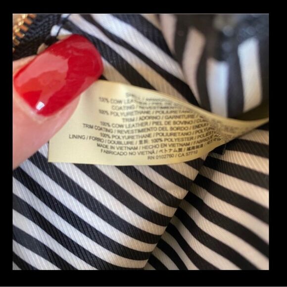 Kate Spade Black Cow Leather Snap Wallet Wristlet - Picture 8 of 8